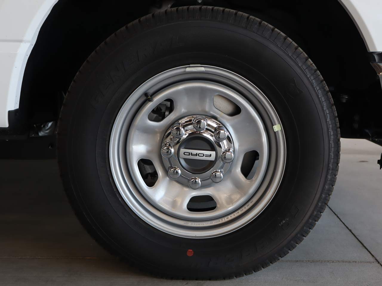 2025 Ford F-350 Super Duty XL - Photo 32