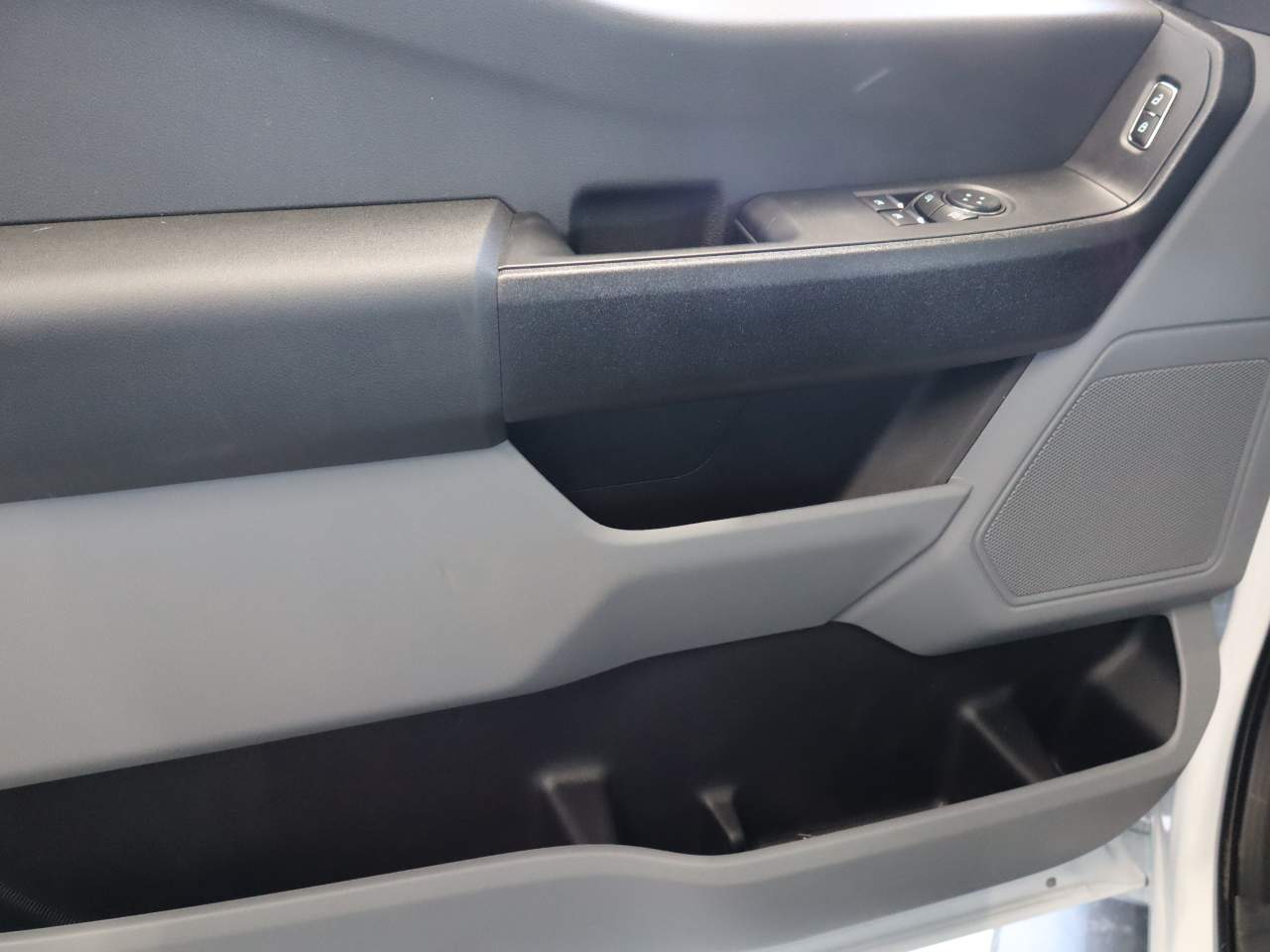 2025 Ford F-350 Super Duty XL - Photo 36