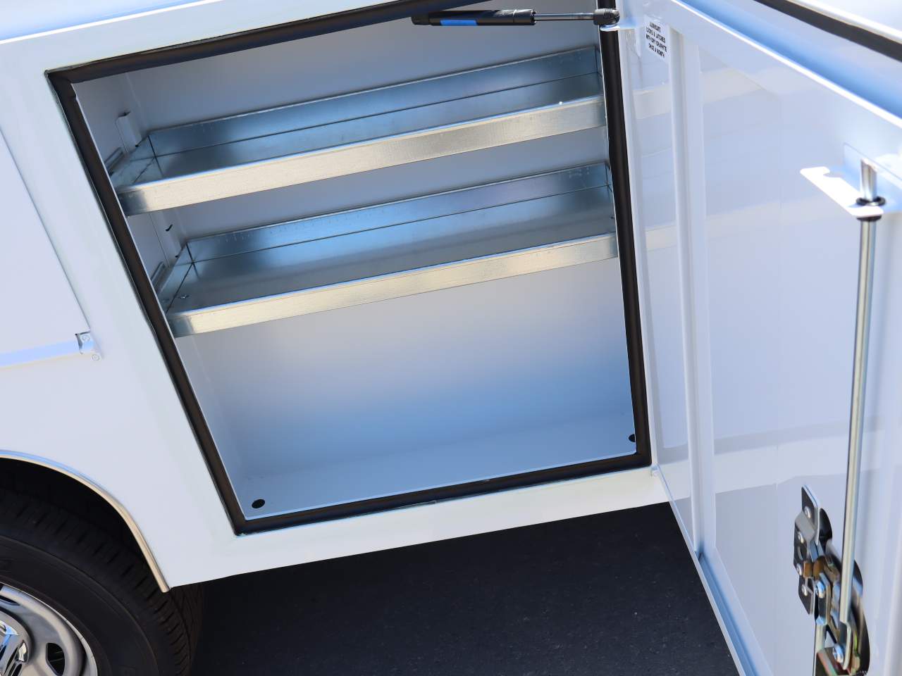 2025 Ford F-350 Super Duty XL - Photo 14