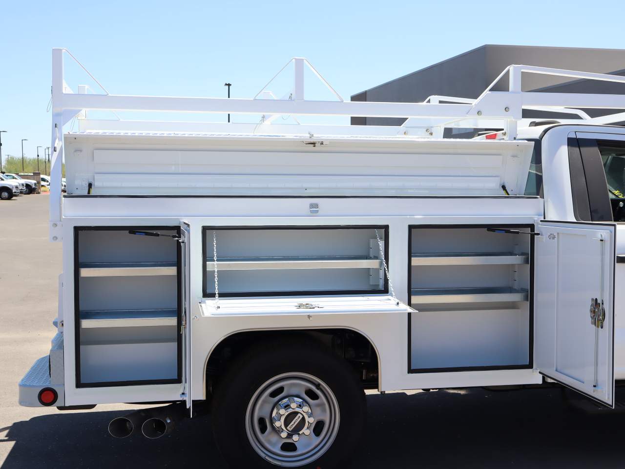 2025 Ford F-350 Super Duty XL - Photo 15