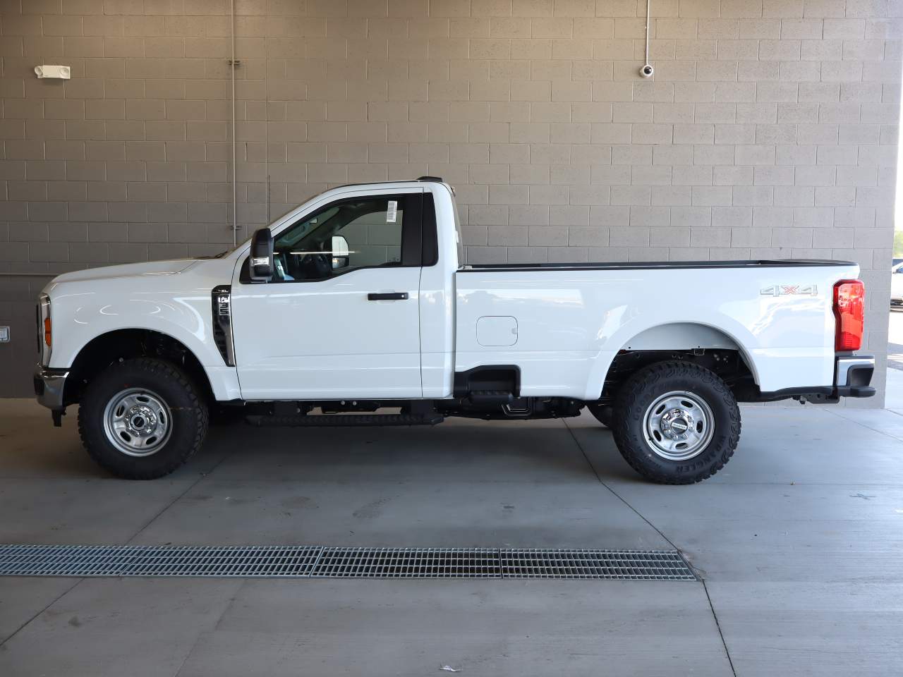 2026 Ford F-350 XL photo 3