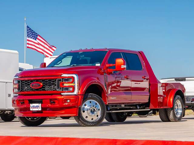 2025 Ford F-450 Super Duty Crew Cab