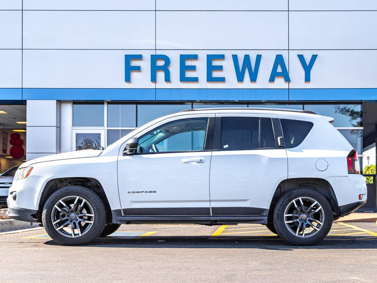 Used 2017 Jeep Compass Sport with VIN 1C4NJCBA8HD124337 for sale in Chandler, AZ