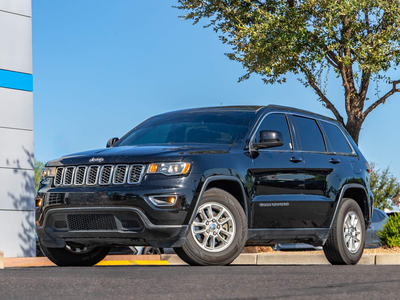 2020 Jeep Grand Cherokee Laredo
