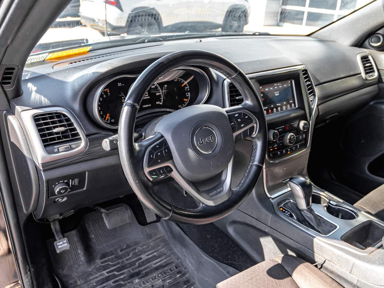 2020 Jeep Grand Cherokee Laredo - Photo 8