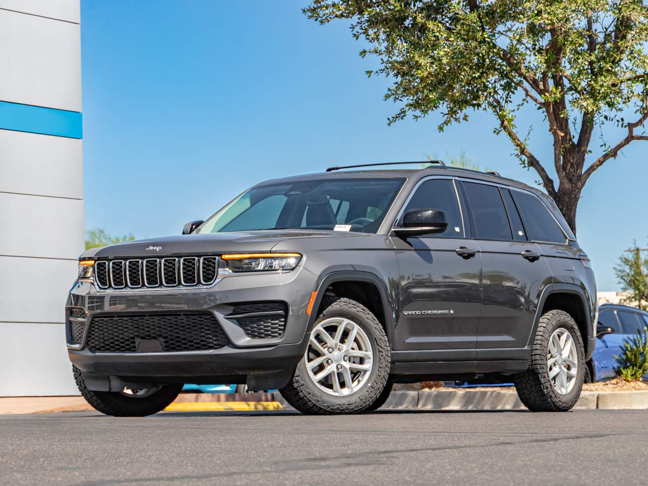 2024 Jeep Grand Cherokee Laredo