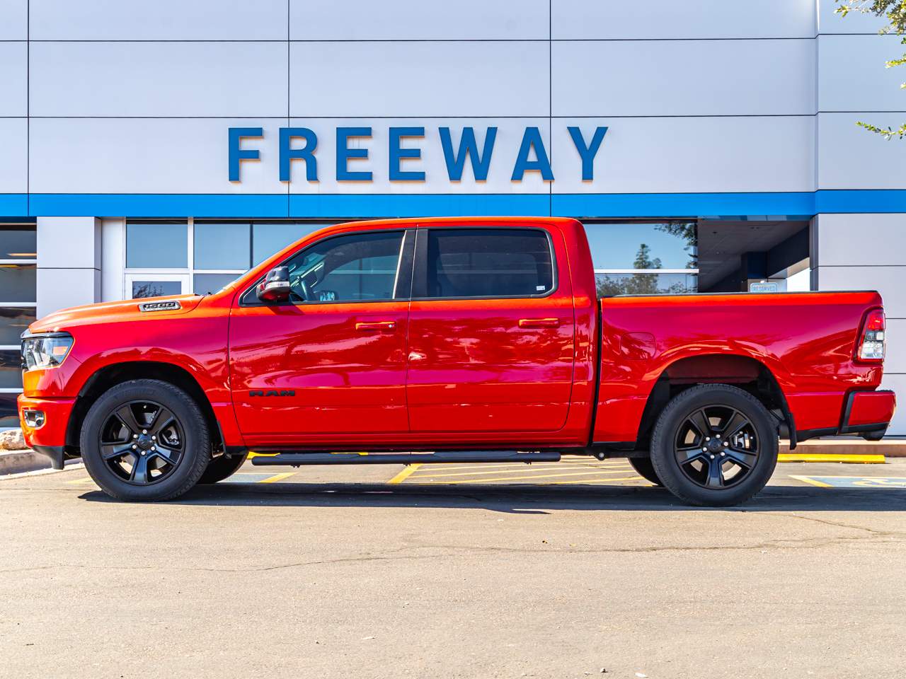 2021 Ram 1500 Lone Star photo 3