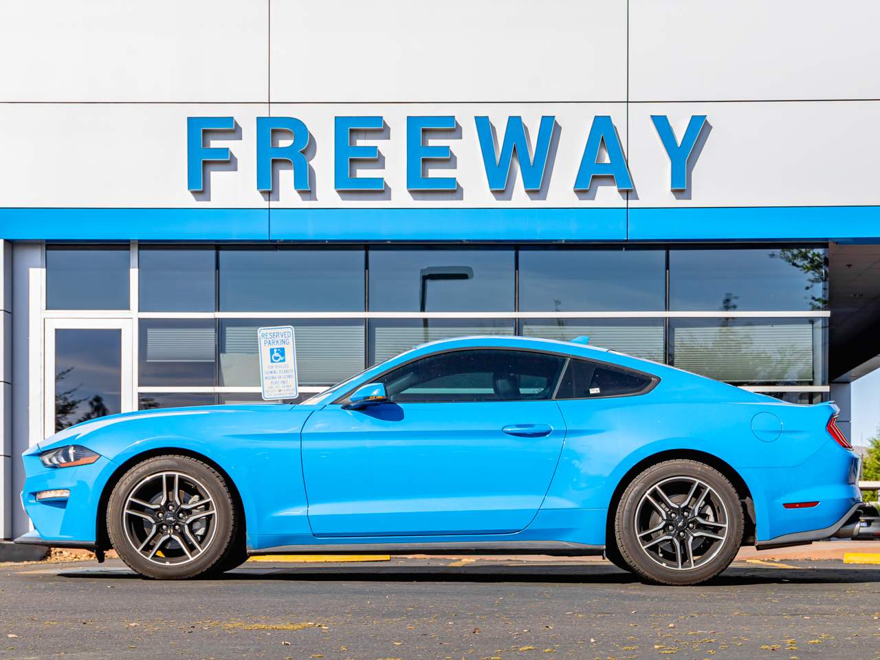 2022 Ford Mustang EcoBoost Premium