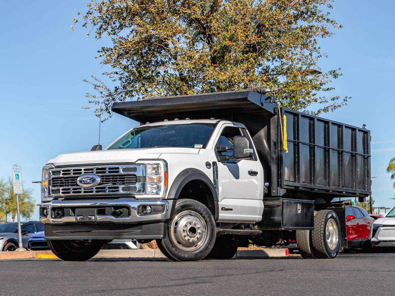2023 Ford Super Duty F-550 DRW XL