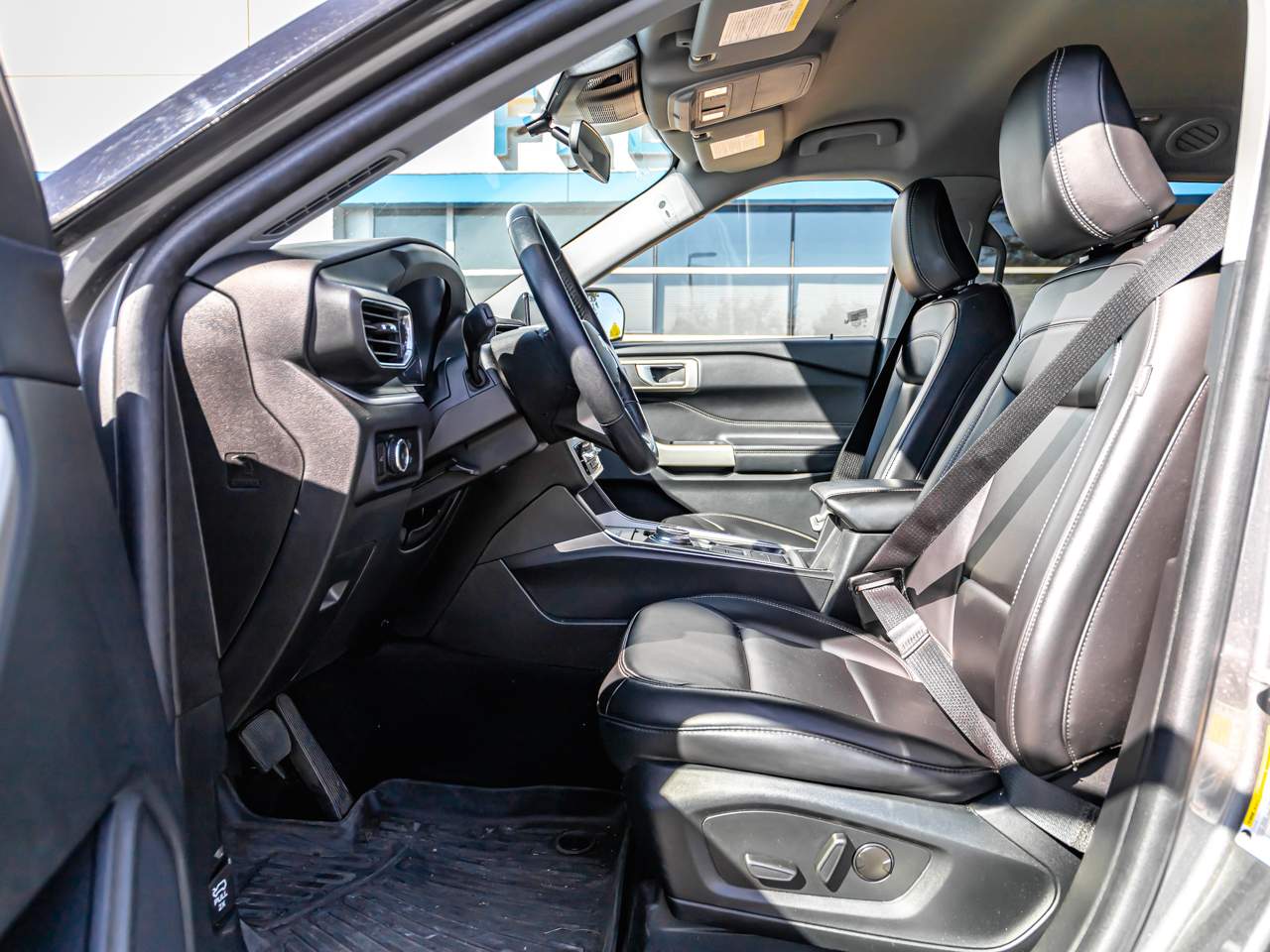 2023 Ford Explorer XLT - Photo 7