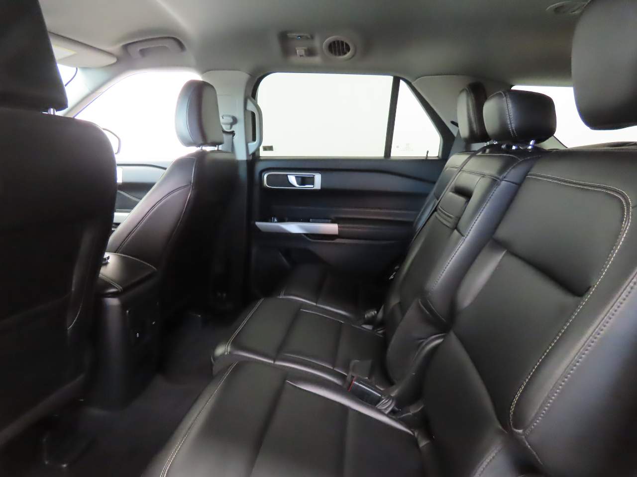 2024 Ford Explorer XLT - Photo 16