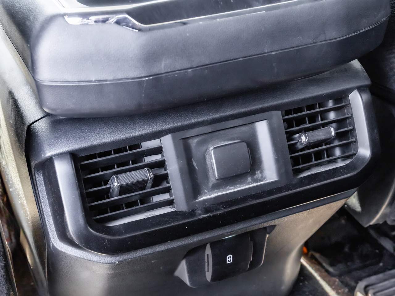 2022 Ford F-150 XL Crew Cab