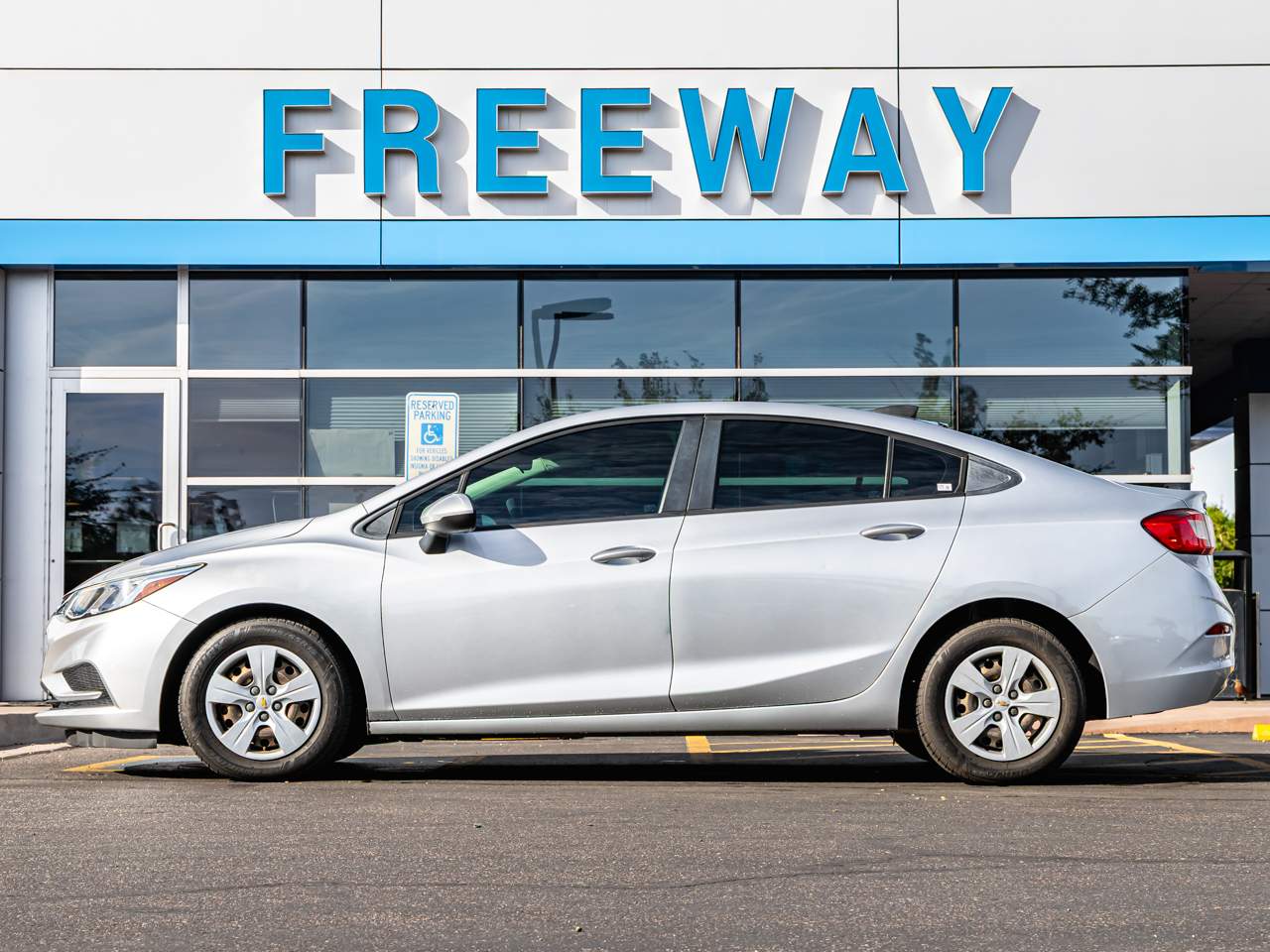 2018 Chevrolet Cruze LS Auto