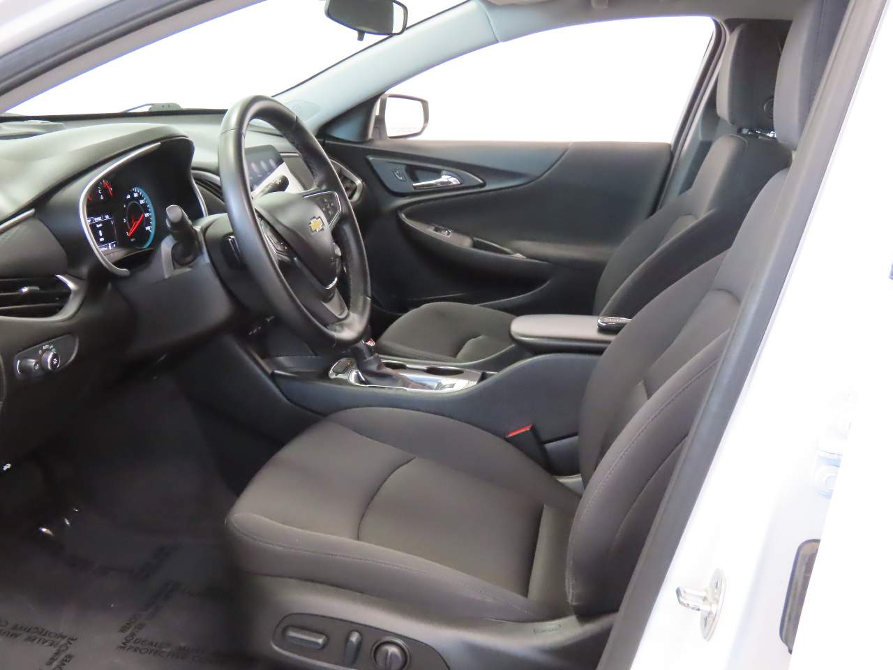2025 Chevrolet Malibu RS - Photo 15