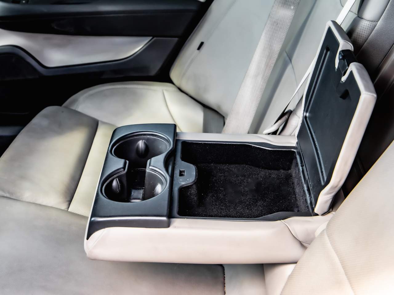 2018 Cadillac ATS 2.0T Luxury photo 2