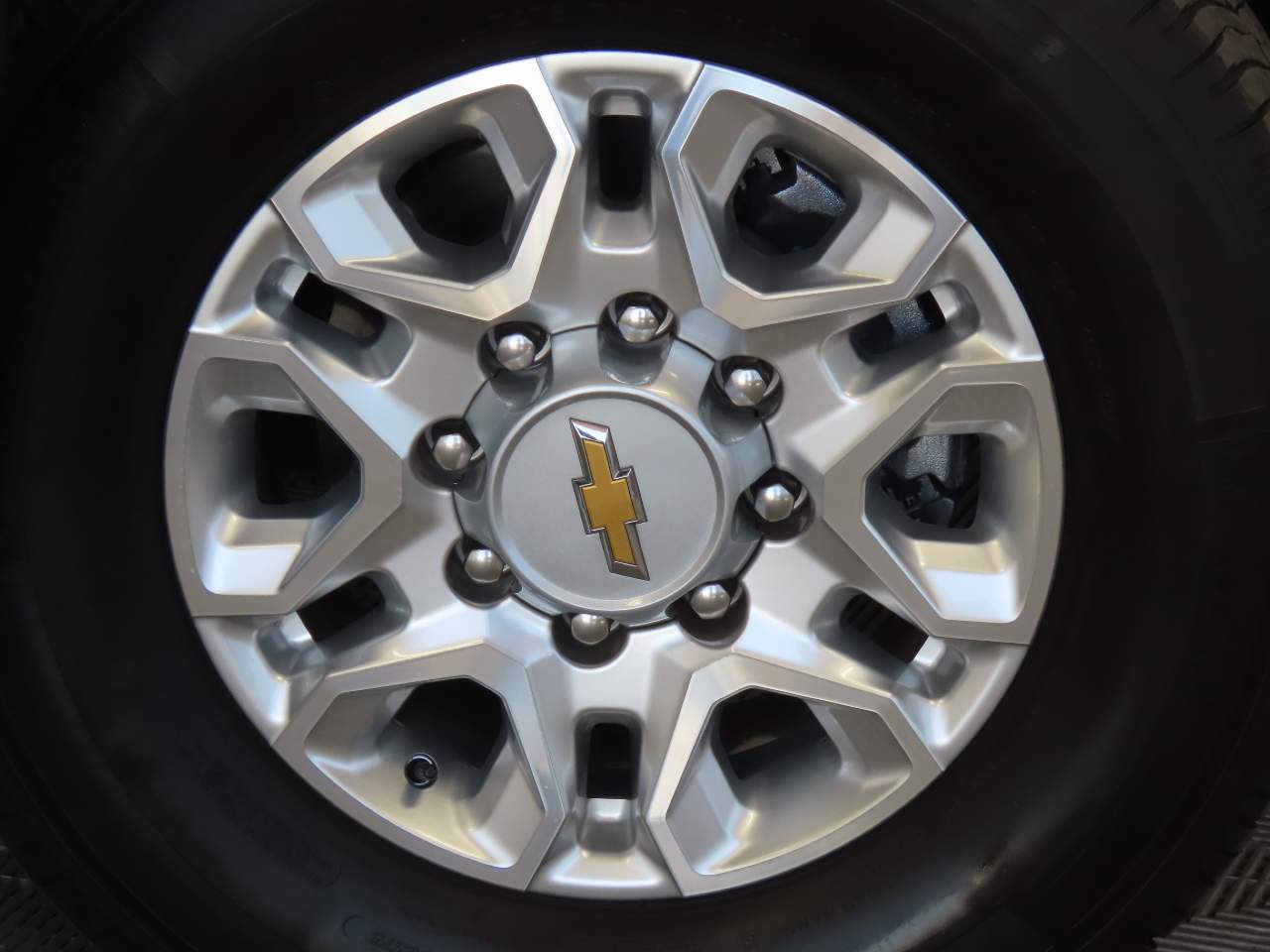 2025 Chevrolet Silverado 2500HD LTZ - Photo 9