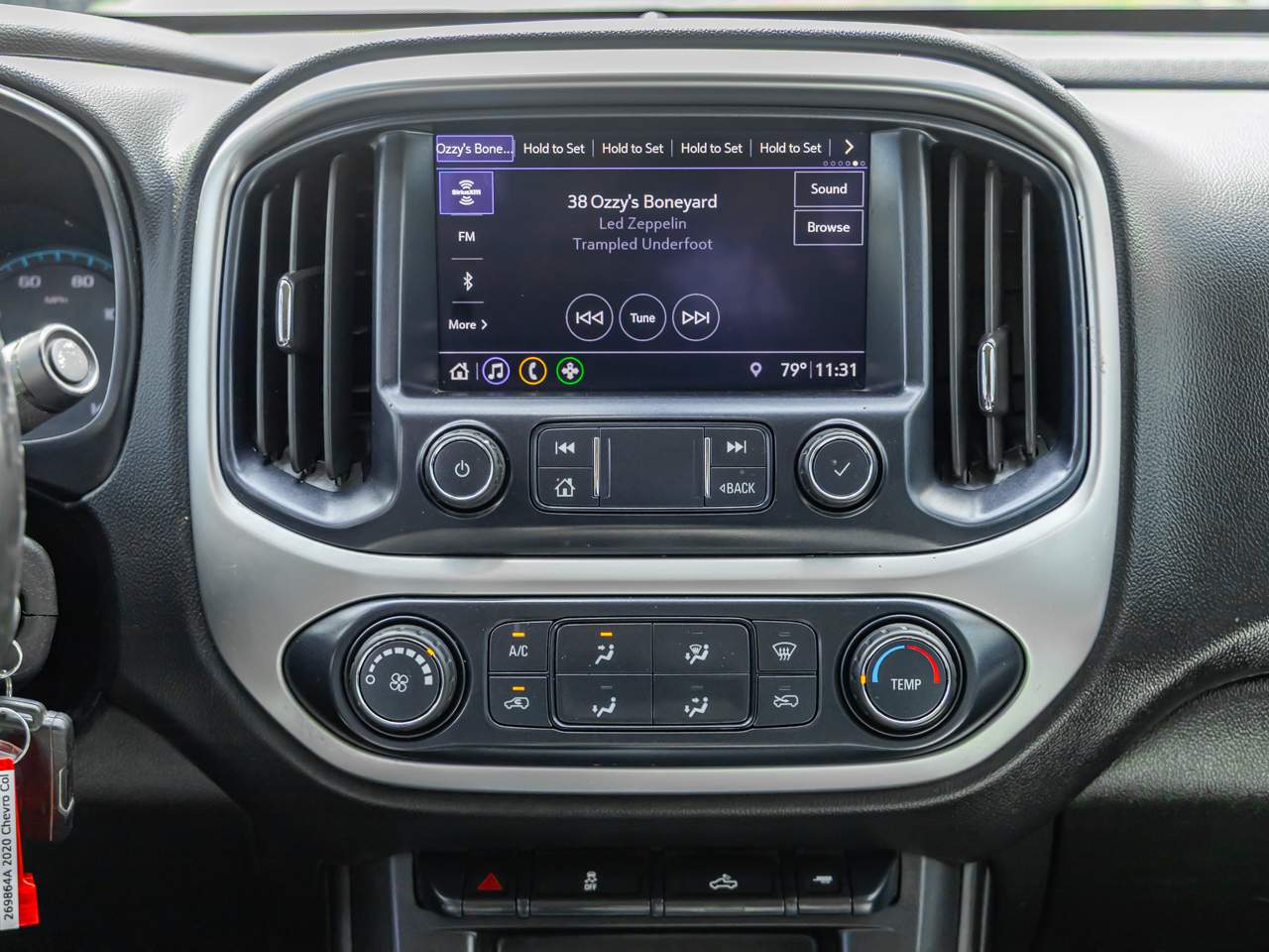 2020 Chevrolet Colorado LT - Photo 14
