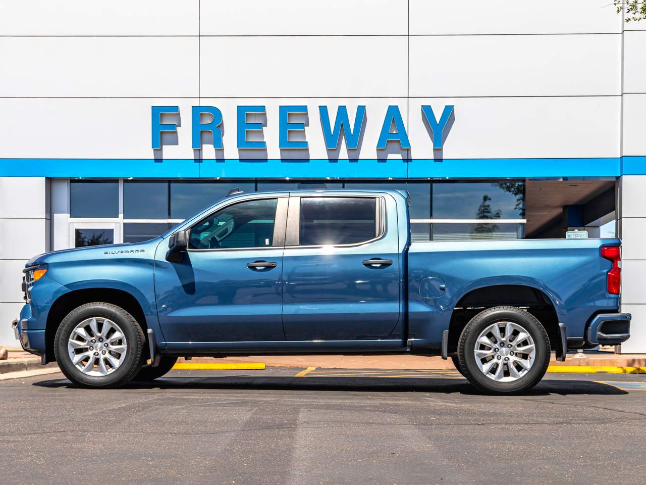 2024 Chevrolet Silverado 1500 Custom Crew Cab