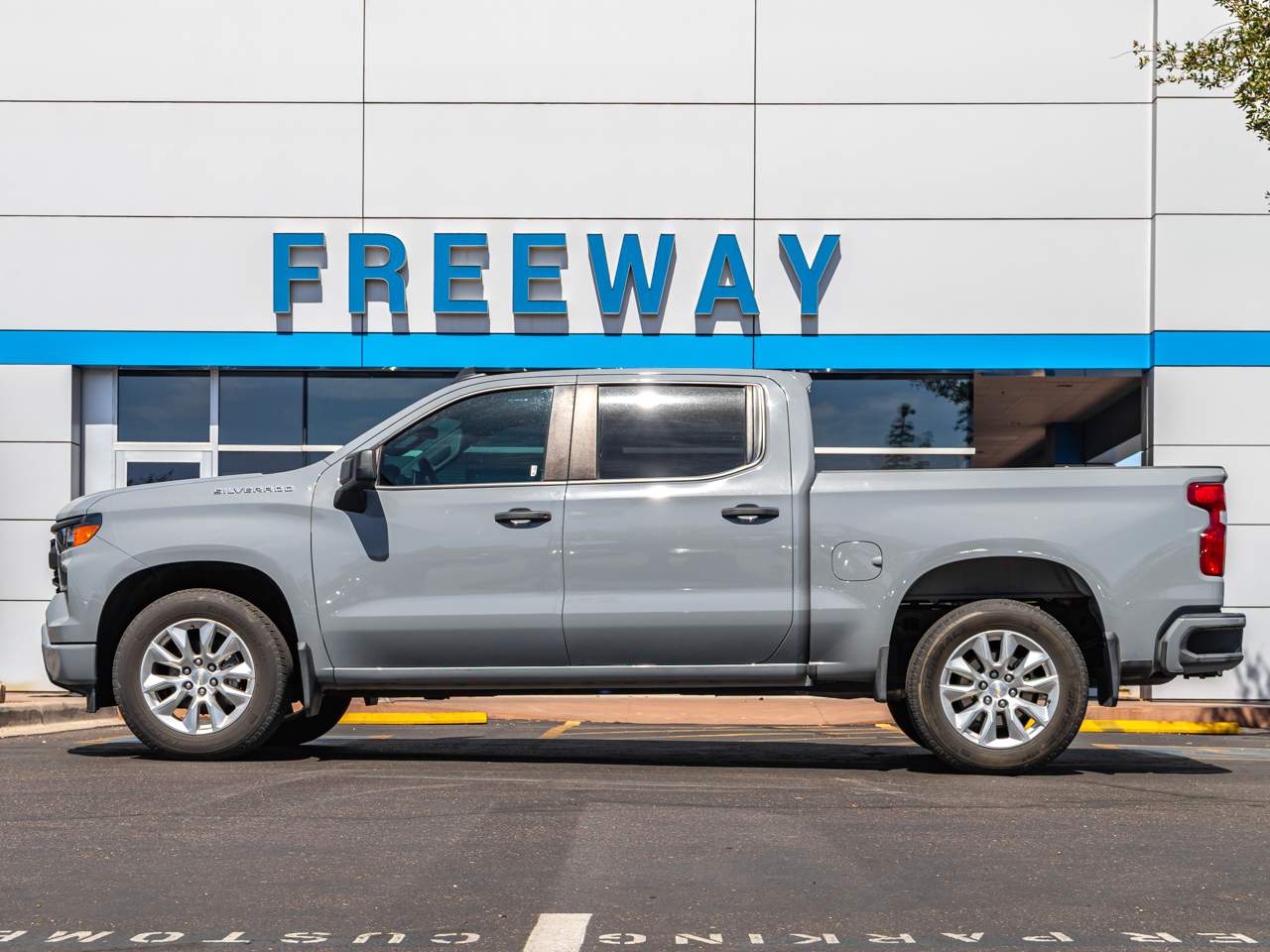 2024 Chevrolet Silverado 1500 Custom Crew Cab
