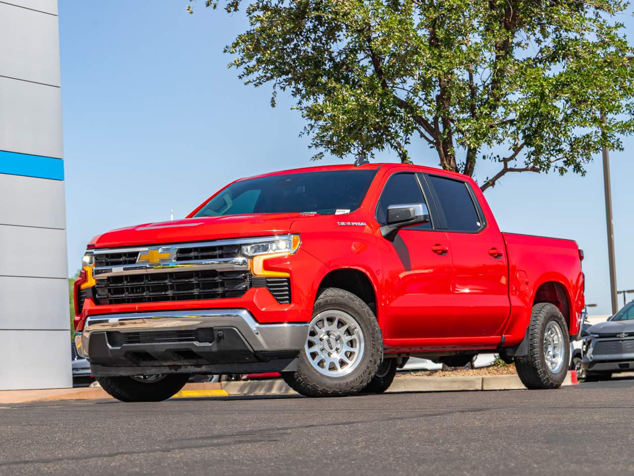 2023 Chevrolet Silverado 1500 LT Crew Cab