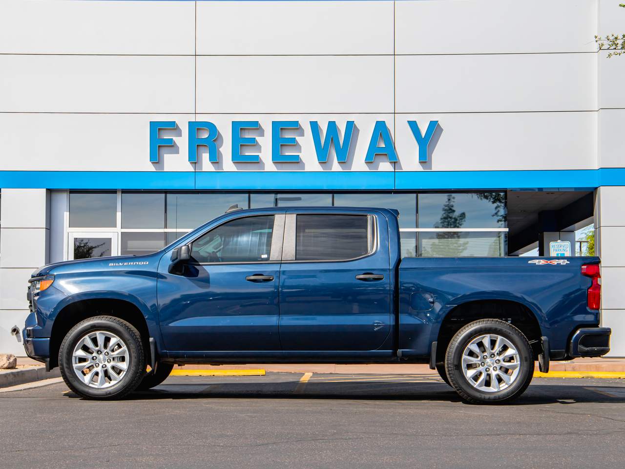 2022 Chevrolet Silverado 1500 Custom Crew Cab