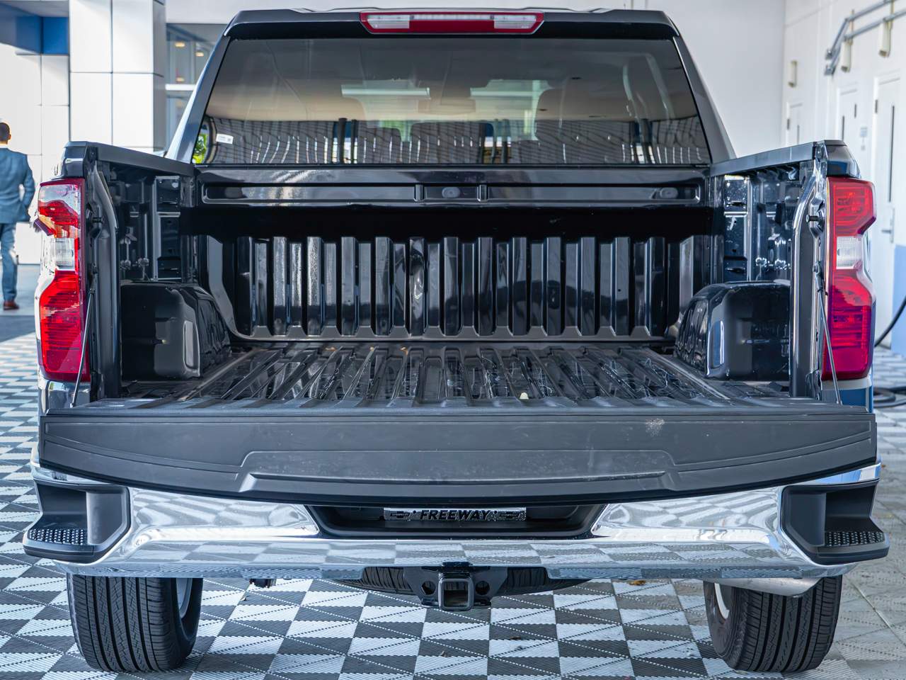 2023 Chevrolet Silverado 1500 LT Crew Cab