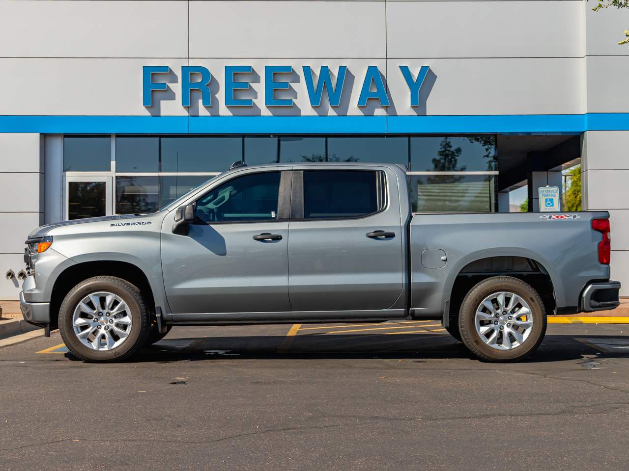 2026 Chevrolet Silverado 1500 Custom Crew Cab