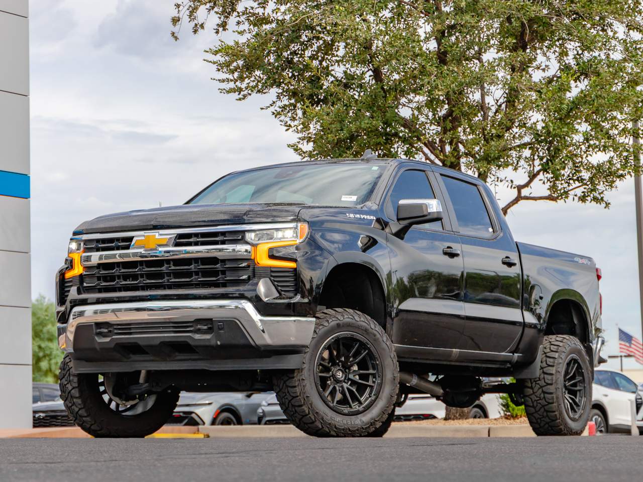 2025 Chevrolet Silverado 1500 LT Crew Cab