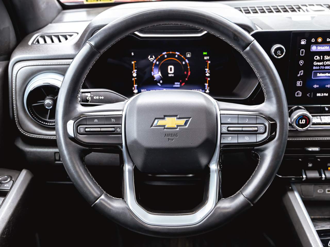 2023 Chevrolet Colorado LT - Photo 12