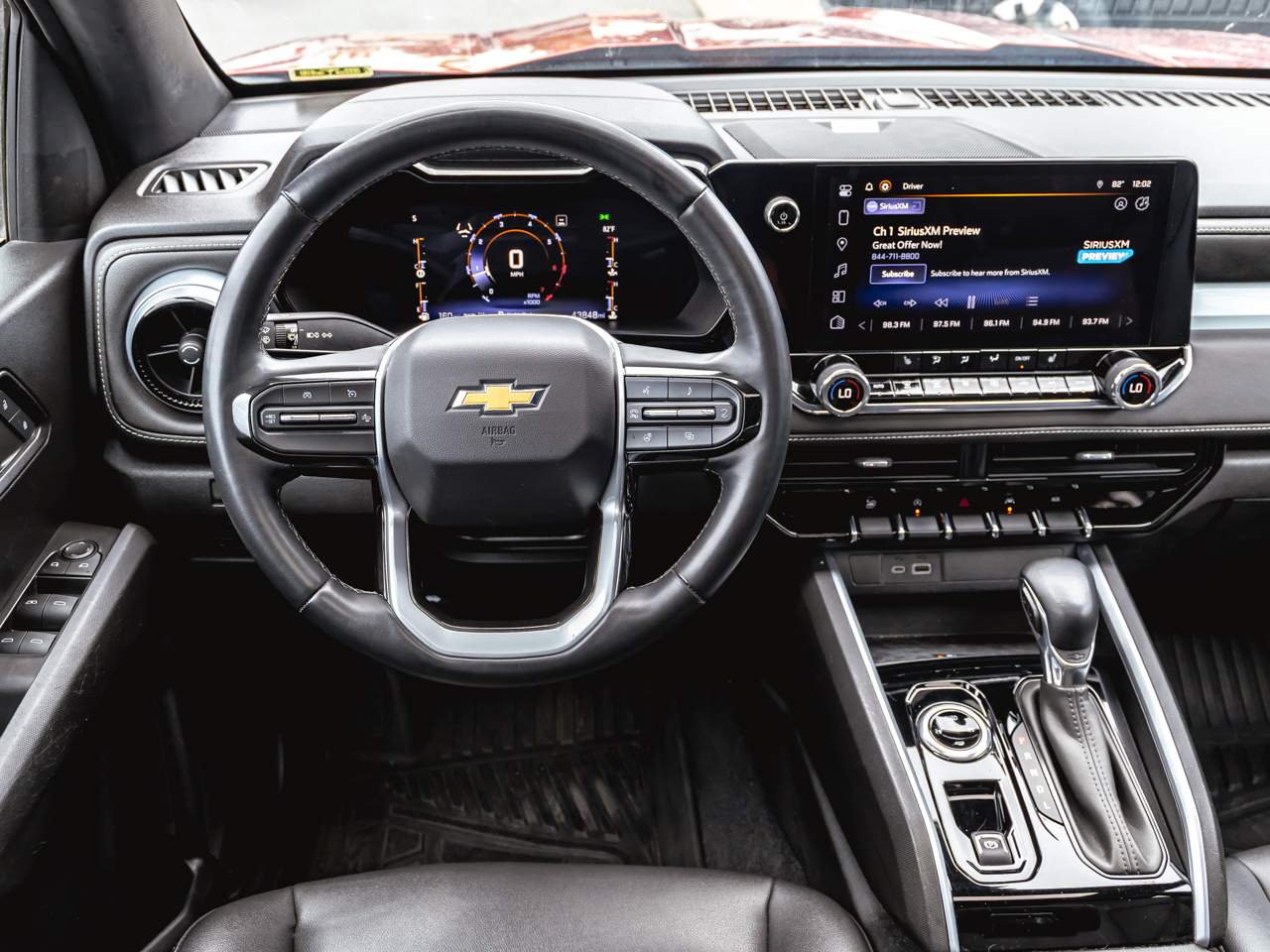 2023 Chevrolet Colorado LT - Photo 11