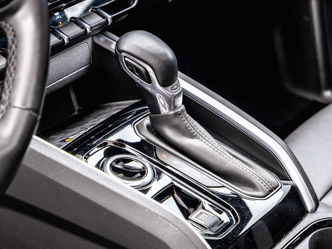 2023 Chevrolet Colorado LT - Photo 17