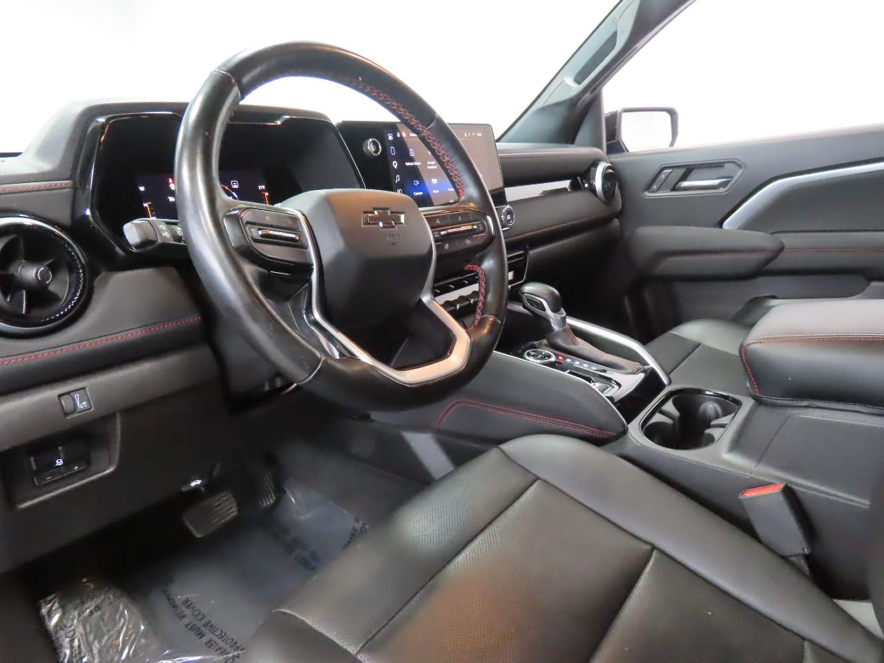 2023 Chevrolet Colorado Z71 - Photo 9