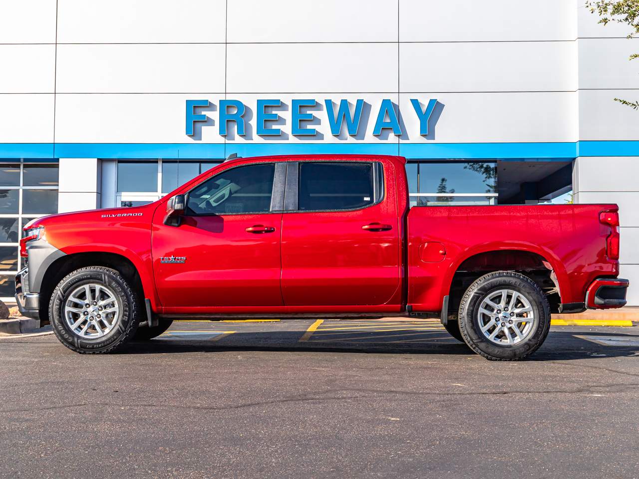 2021 Chevrolet Silverado 1500 RST photo 3