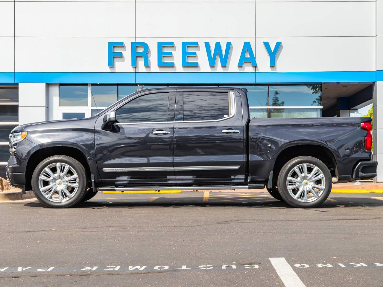 2023 Chevrolet Silverado 1500 High Country Crew Cab