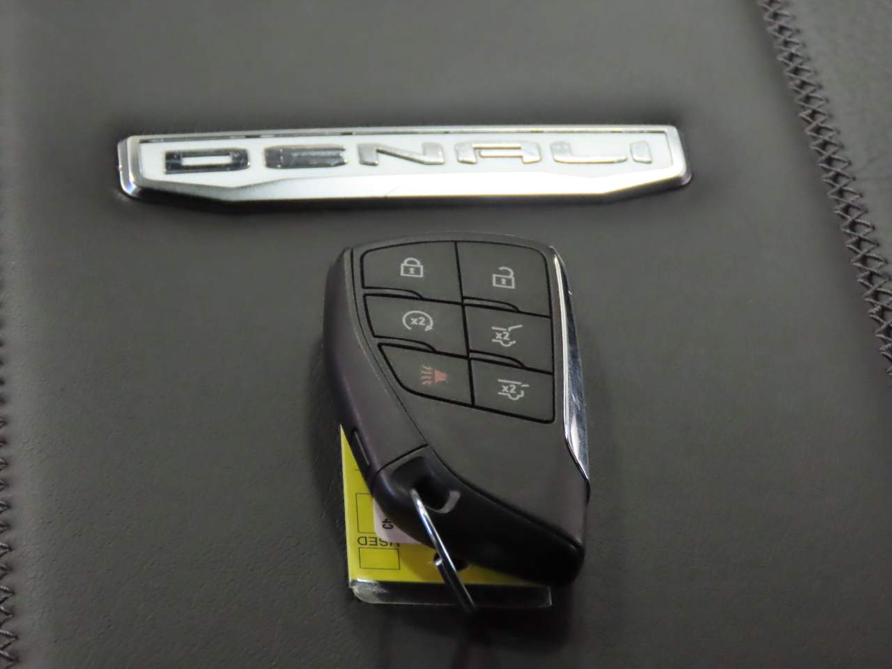 2025 GMC Yukon Denali