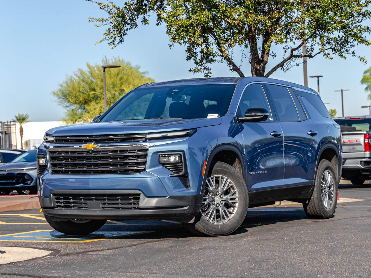 2024 Chevrolet Traverse LS