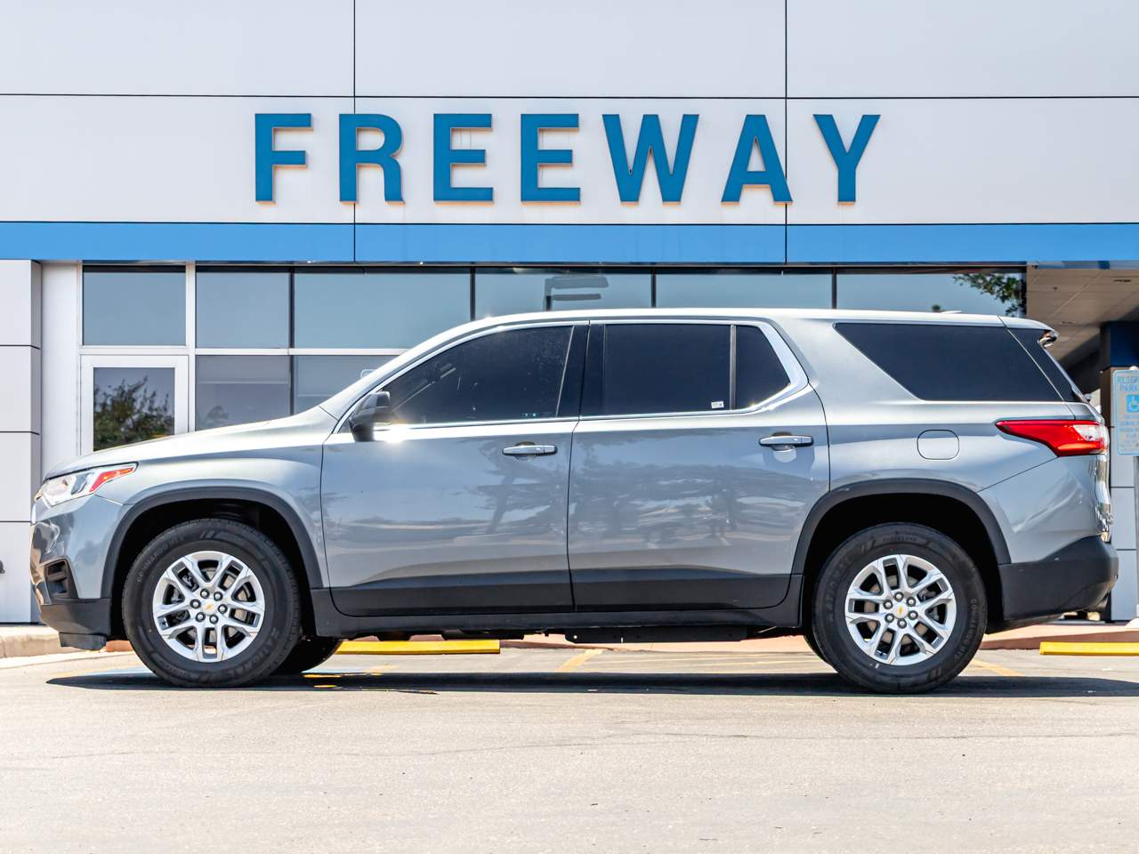 2021 Chevrolet Traverse LS