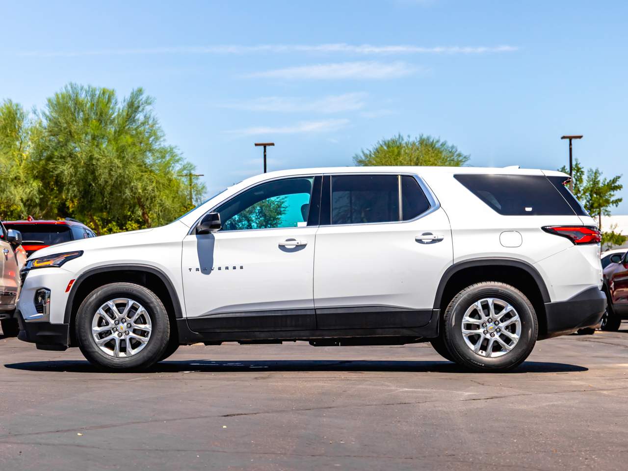 2023 Chevrolet Traverse LS