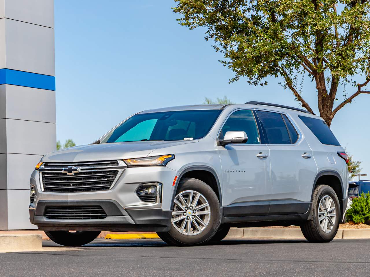 2022 Chevrolet Traverse LT Cloth