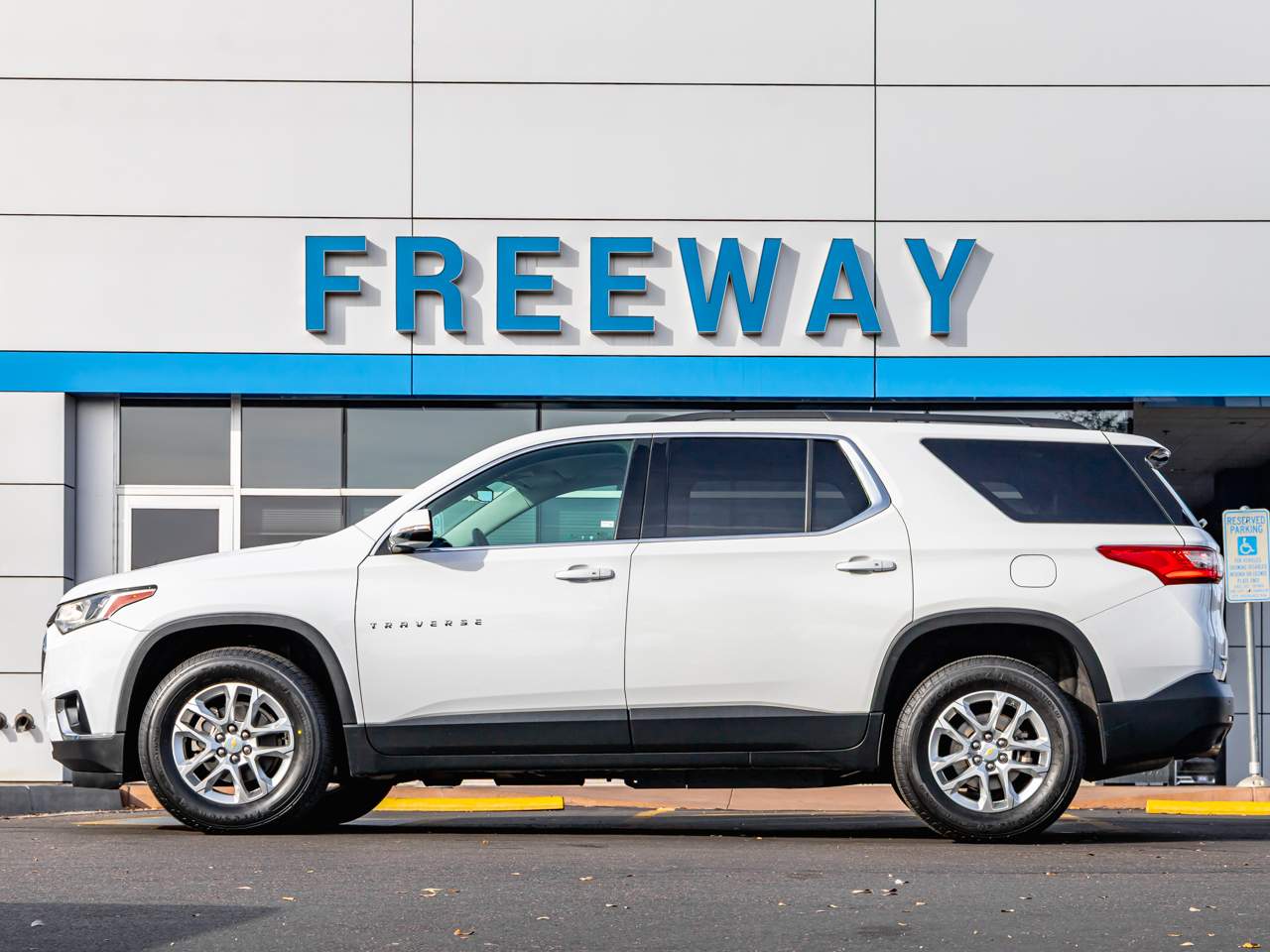 2020 Chevrolet Traverse LT Leather