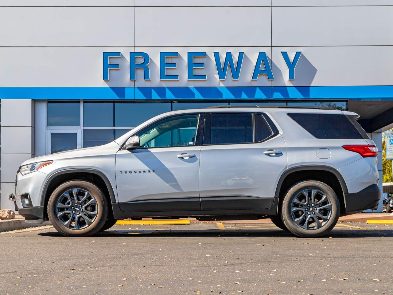 2021 Chevrolet Traverse RS