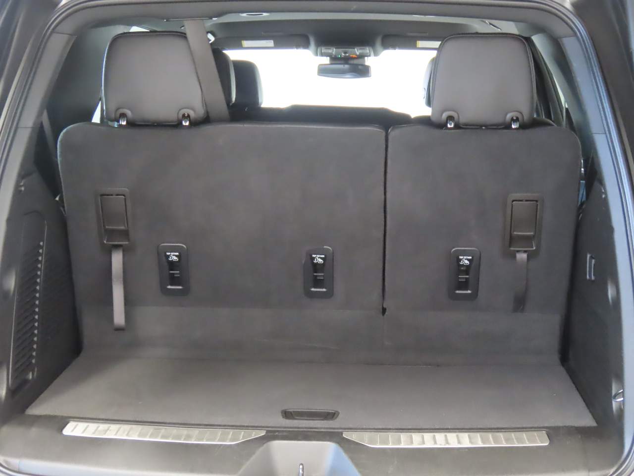 2025 Chevrolet Tahoe Z71 - Photo 16