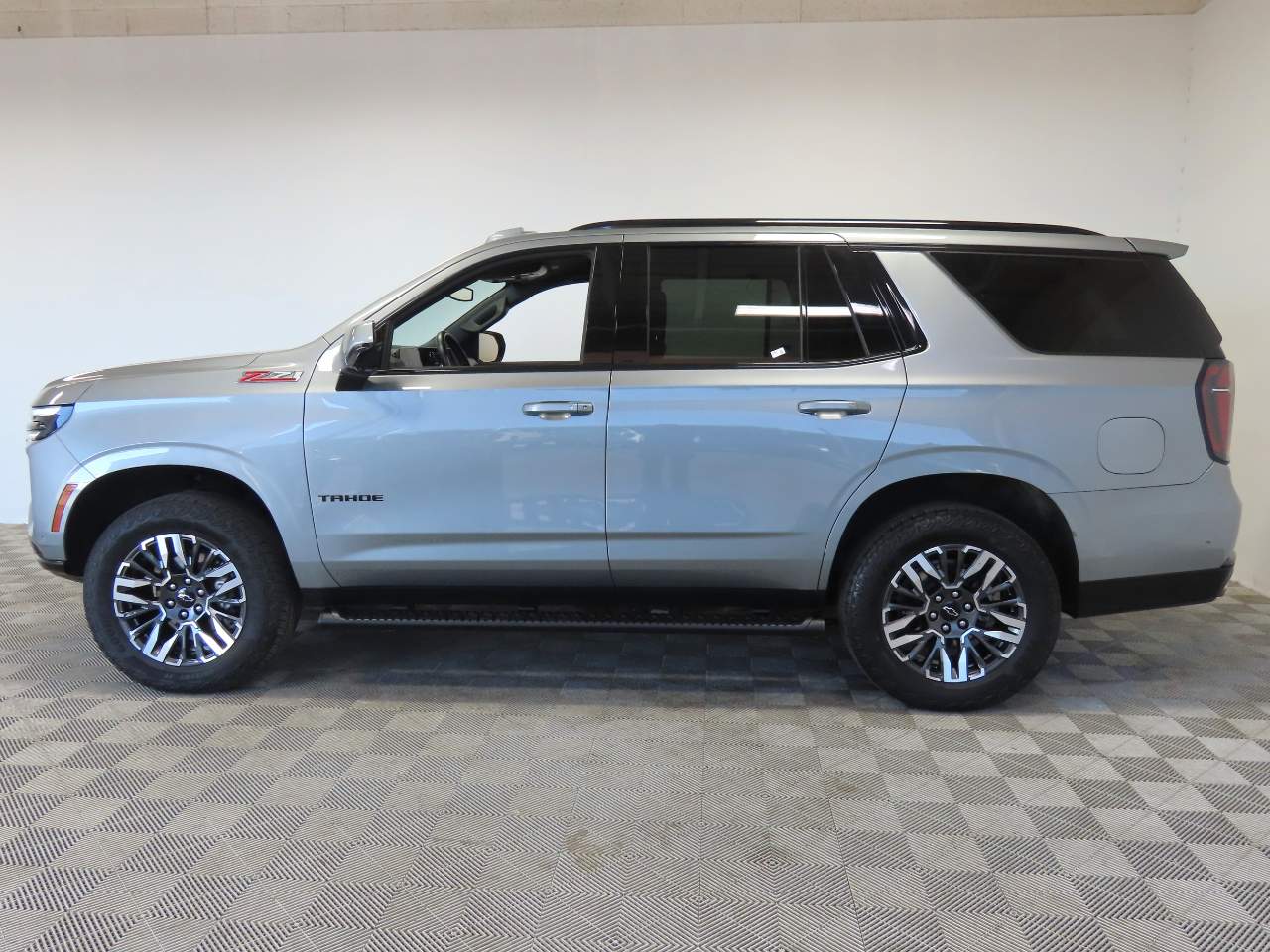 2025 Chevrolet Tahoe Z71 - Photo 5
