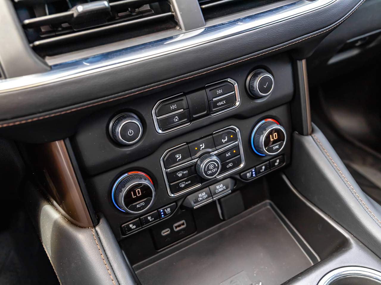 2024 Chevrolet Suburban High Country - Photo 18