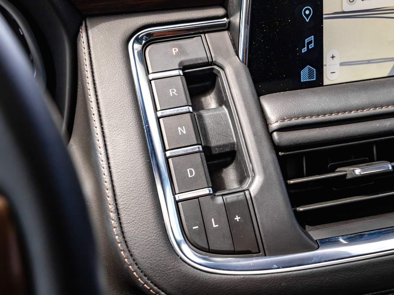 2024 Chevrolet Suburban High Country - Photo 17