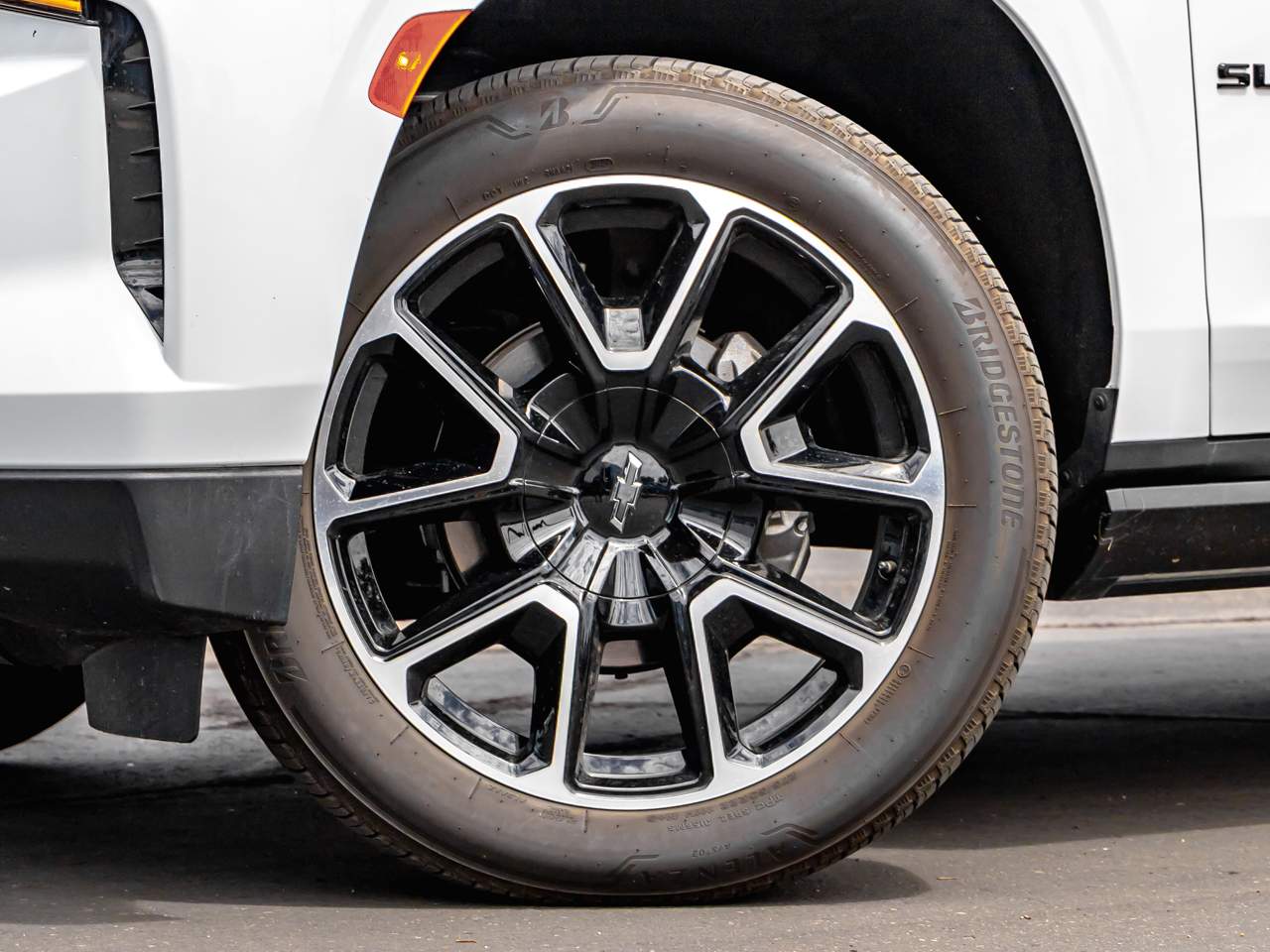 2024 Chevrolet Suburban High Country - Photo 6