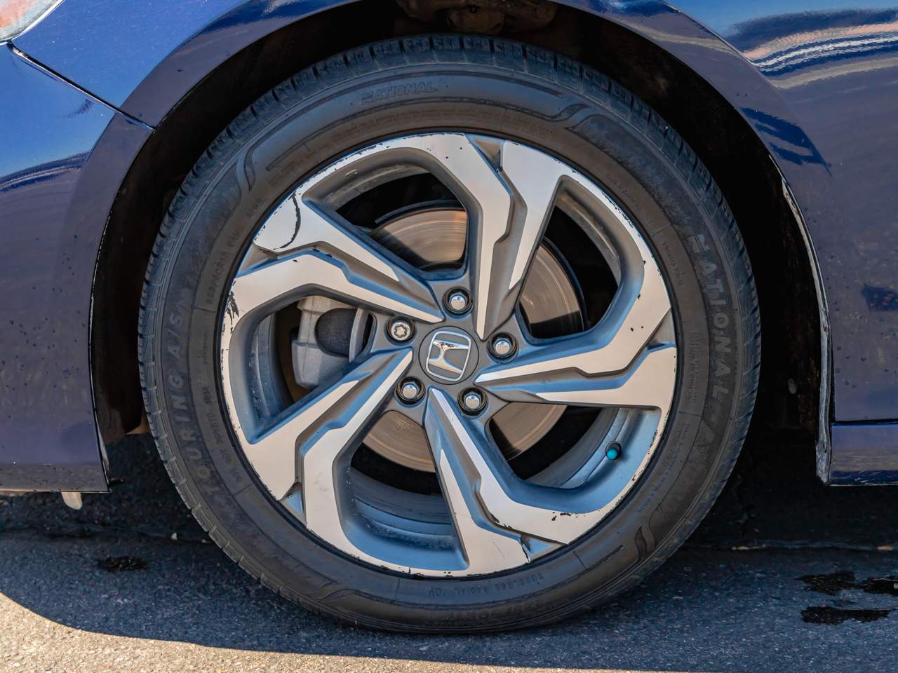 2019 Honda Accord EX - Photo 6