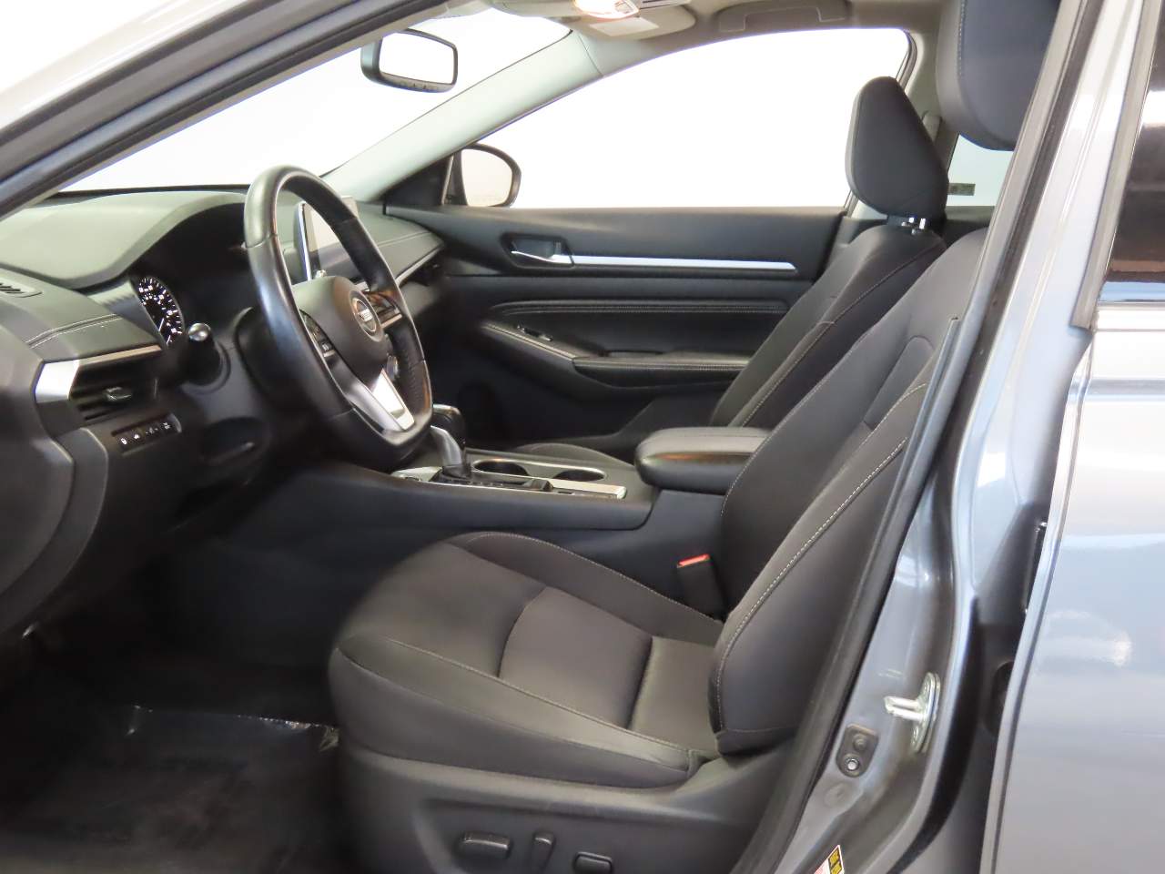 2019 Nissan Altima SV - Photo 15