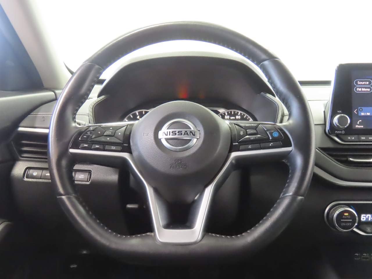 2019 Nissan Altima SV - Photo 9