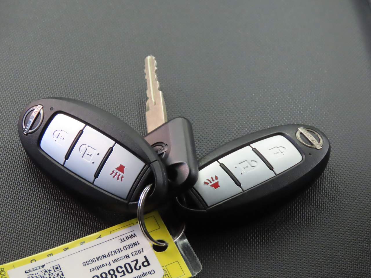 2023 Nissan Frontier SV Crew Cab